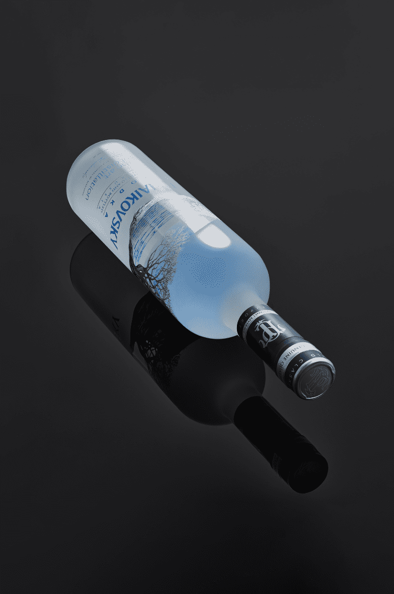 Чайковский в подарочной упаковке с двумя стопками 0.7 л