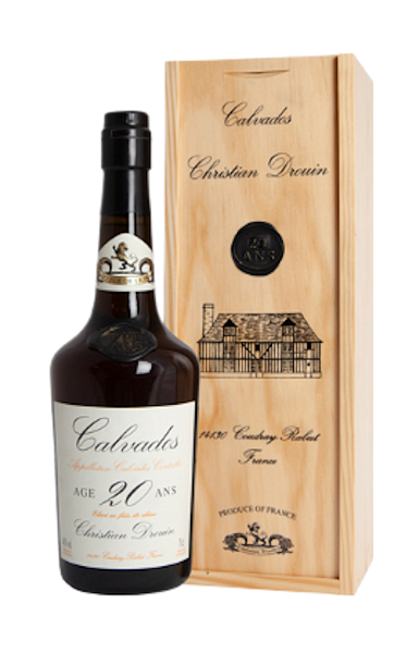 Christian Drouin 20 ans Calvados Pays d'Auge AOC (Подарочная упаковка), 0.7 л в Ярославле