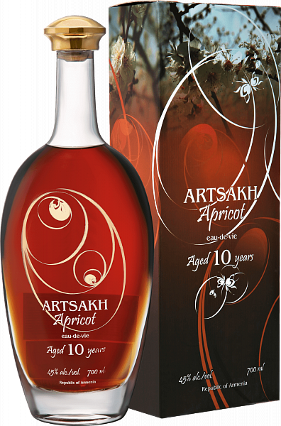 Artsakh Apricot 10 yo (gift box), 0.7 л